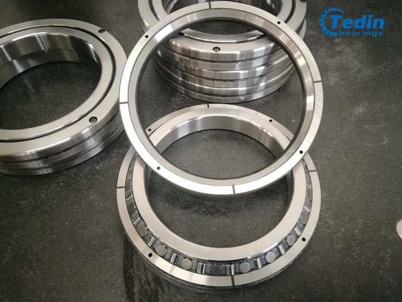 RB crossed roller bearing