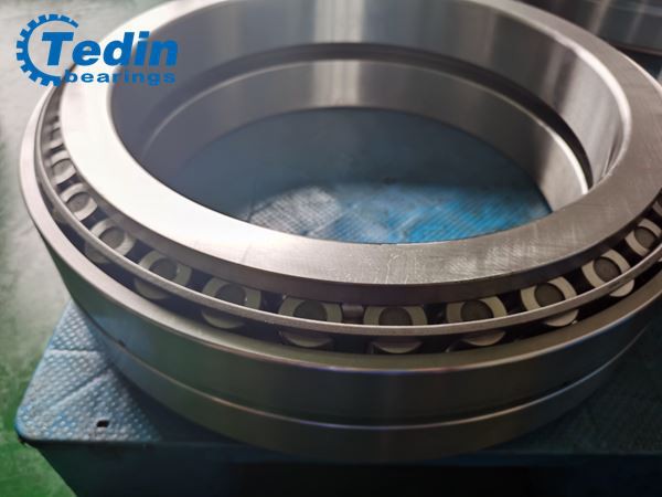 Double row cylindrical roller bearing 351980 