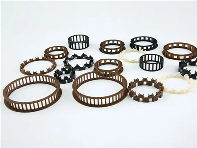 Metal naspram najlonskih ležaja kaveza: Ključne razlike, aplikacije i vodič z...