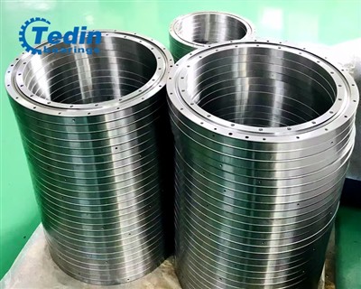 Tedin uspješno isporučuje seriju prekriženih valjkastih ležajeva za precizne ...