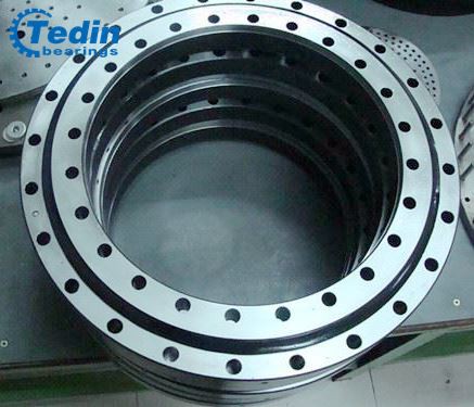 XSU140844 Ukriženi valjkasti ležajevi naručeni od strane našeg španjolskog kupca