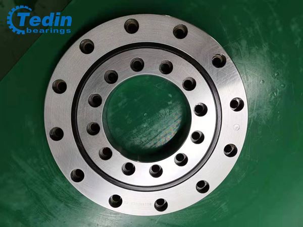 RU148UUC0P5 Ukriženi valjkasti ležajevi naručeni od strane našeg kupca iz Nje...