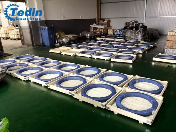 80 kom kutnog kugličnog ležaja 719/560 spremno je za isporuku.