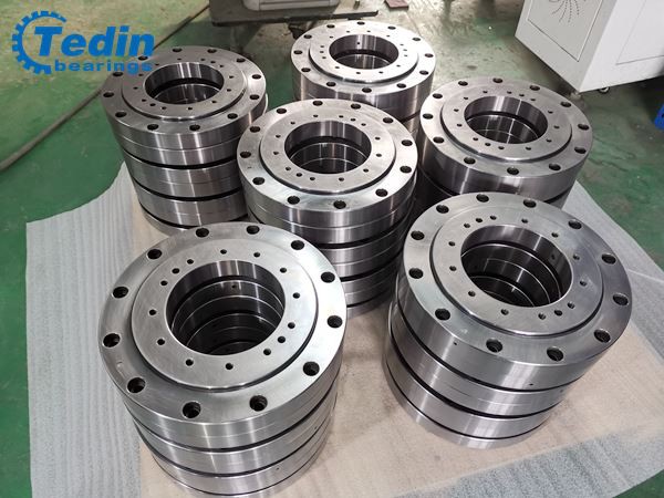 RU179UUCC0P4 Prekriženi valjkasti ležaj po mjeri